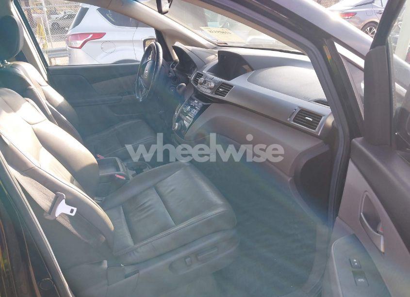 Photo 5 of 2013 Honda Odyssey EX-L (VIN 5FNRL5H64DB041761)