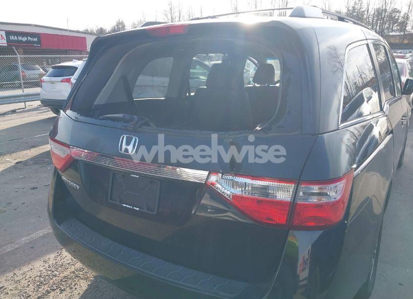 Photo 6 of 2013 Honda Odyssey EX-L (VIN 5FNRL5H64DB041761)