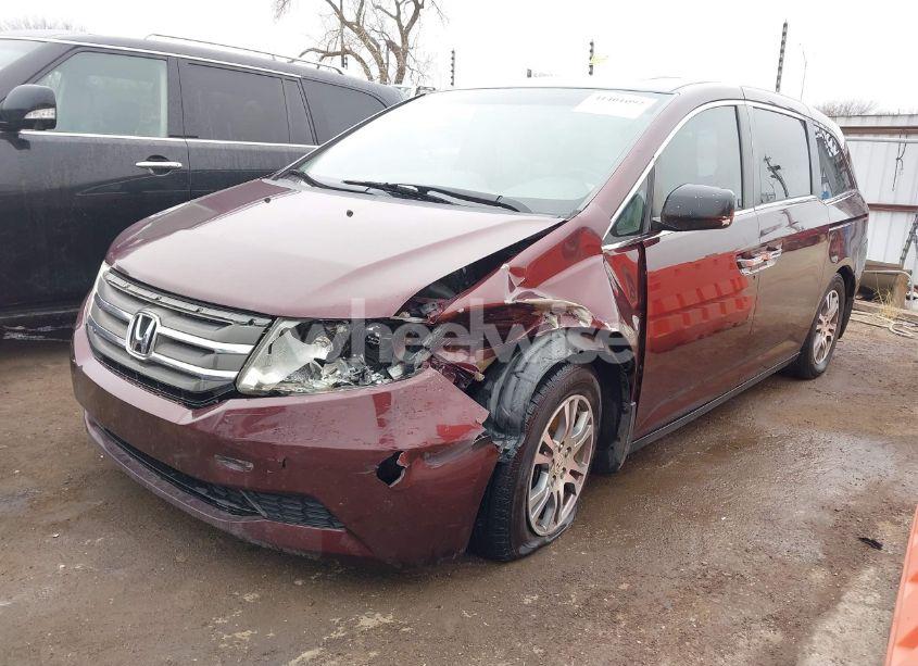 Photo 2 of 2013 Honda Odyssey EX-L (VIN 5FNRL5H64DB053229)