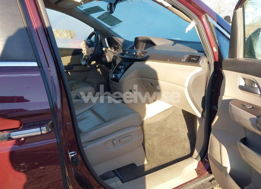Photo 5 of 2013 Honda Odyssey EX-L (VIN 5FNRL5H64DB054056)