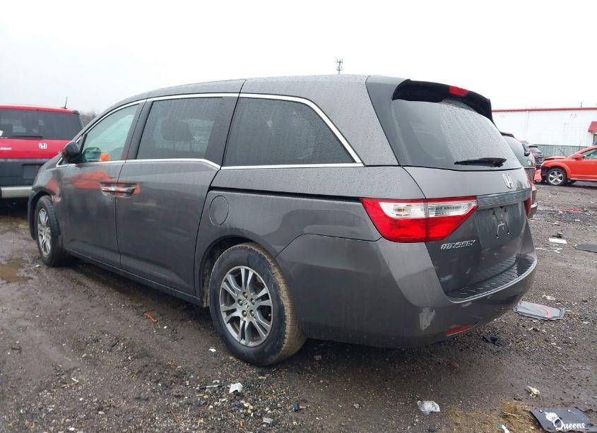 Photo 3 of 2013 Honda Odyssey EX-L (VIN 5FNRL5H64DB062383)