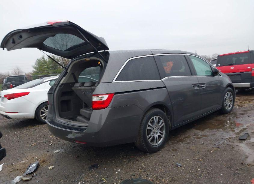 Photo 4 of 2013 Honda Odyssey EX-L (VIN 5FNRL5H64DB062383)