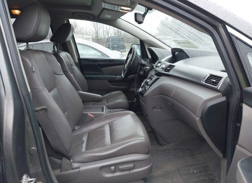 Photo 5 of 2013 Honda Odyssey EX-L (VIN 5FNRL5H64DB062383)