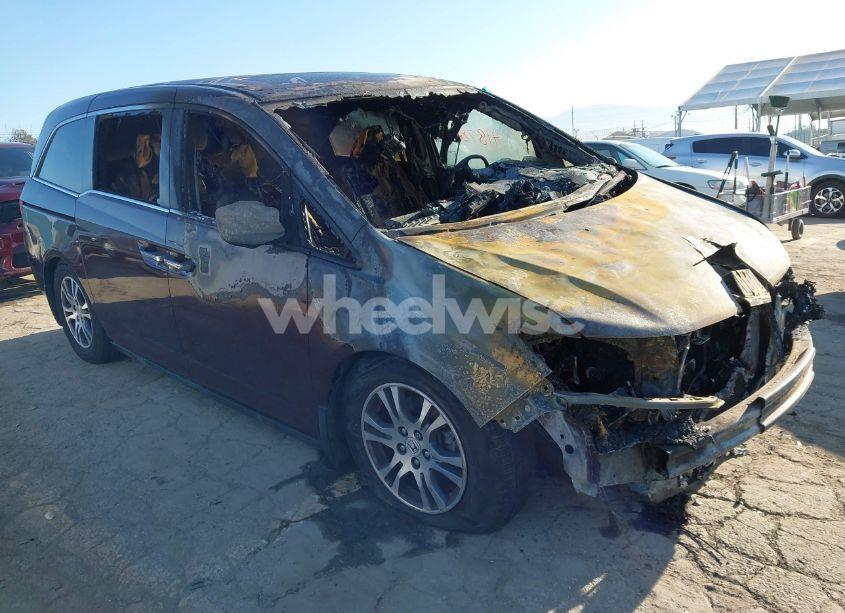 2013 Honda Odyssey EX-L (VIN 5FNRL5H64DB065493) main photo