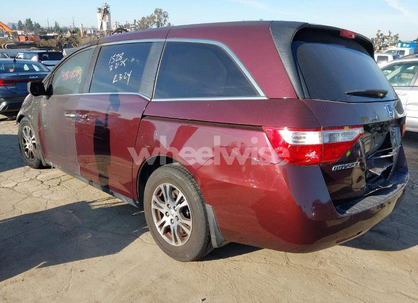 Photo 3 of 2013 Honda Odyssey EX-L (VIN 5FNRL5H64DB065493)