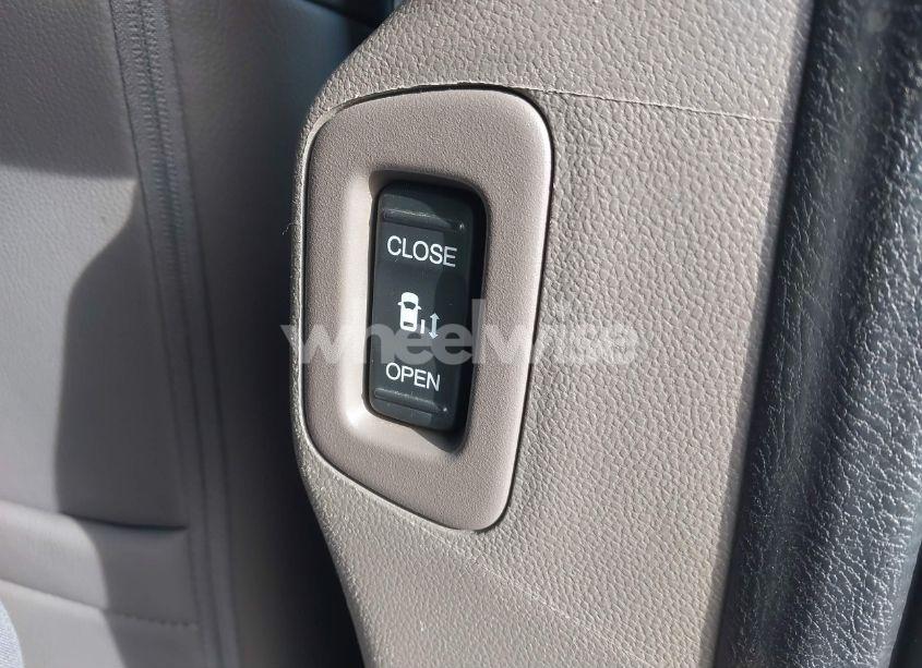 Photo 19 of 2013 Honda Odyssey EX-L (VIN 5FNRL5H64DB085341)