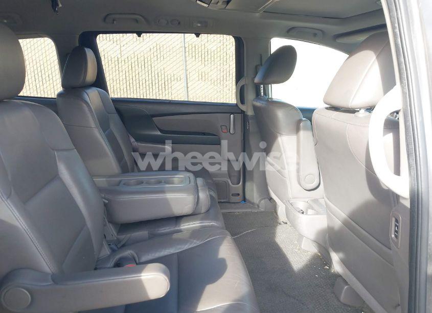 Photo 8 of 2013 Honda Odyssey EX-L (VIN 5FNRL5H64DB085341)