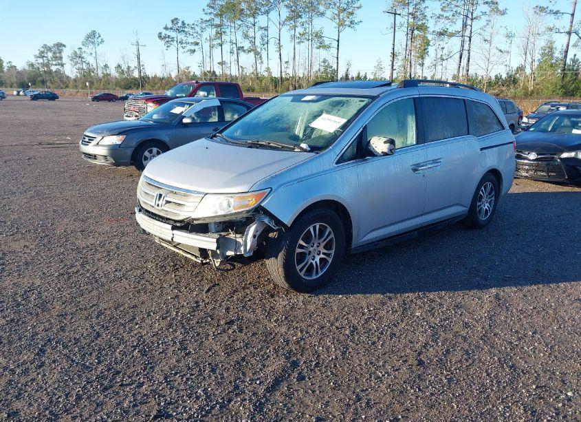 Photo 2 of 2013 Honda Odyssey EX-L (VIN 5FNRL5H64DB090555)