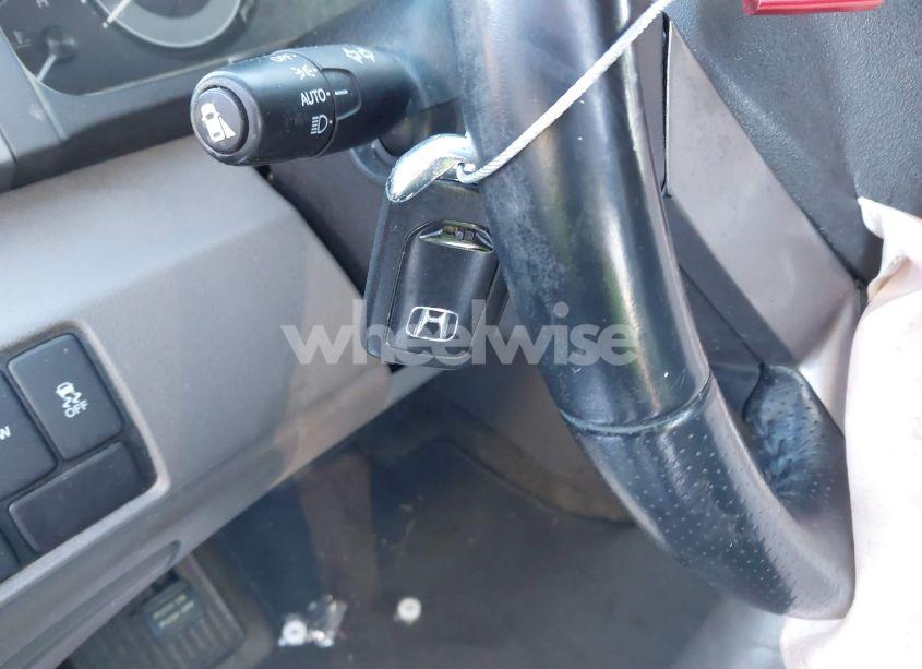 Photo 11 of 2014 Honda Odyssey EX-L (VIN 5FNRL5H64EB017252)