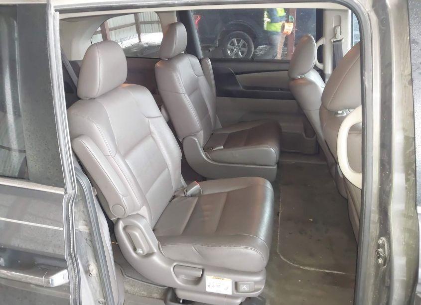 Photo 8 of 2014 Honda Odyssey EX-L (VIN 5FNRL5H64EB022855)
