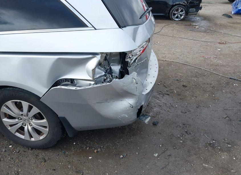 Photo 6 of 2014 Honda Odyssey EX-L (VIN 5FNRL5H64EB038215)