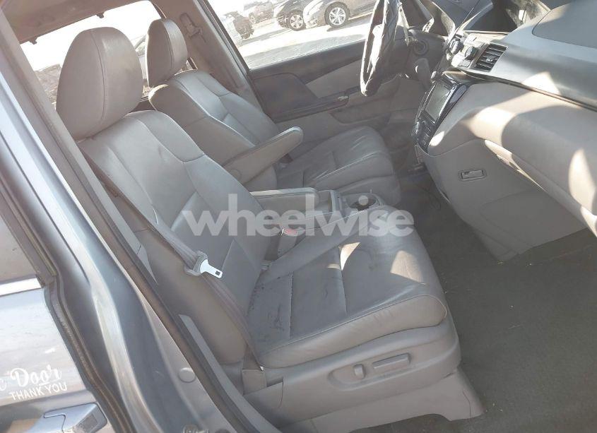 Photo 5 of 2014 Honda Odyssey EX-L (VIN 5FNRL5H64EB051627)