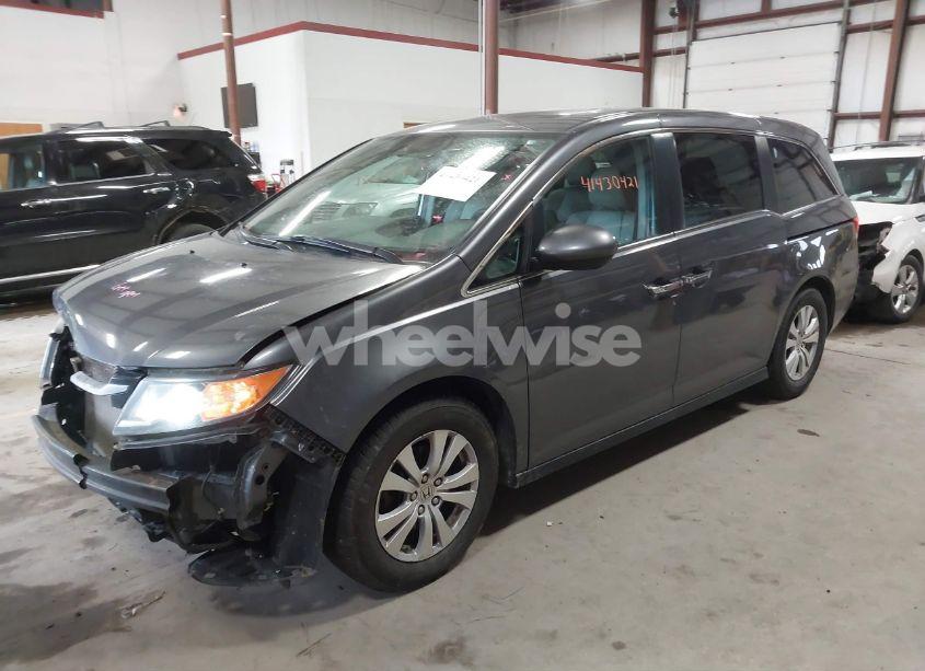 Photo 2 of 2014 Honda Odyssey EX-L (VIN 5FNRL5H64EB116623)