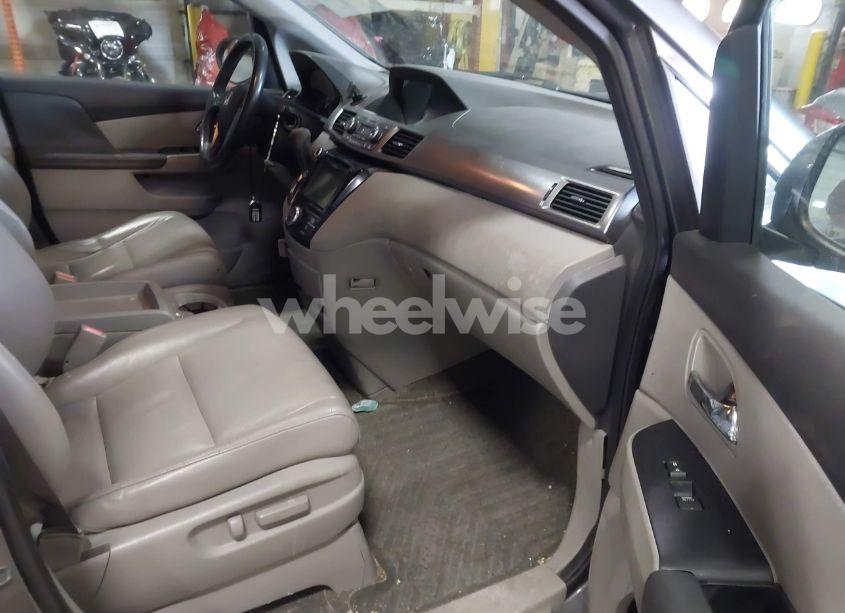Photo 5 of 2014 Honda Odyssey EX-L (VIN 5FNRL5H64EB116623)