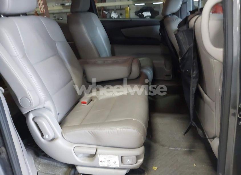 Photo 8 of 2014 Honda Odyssey EX-L (VIN 5FNRL5H64EB116623)