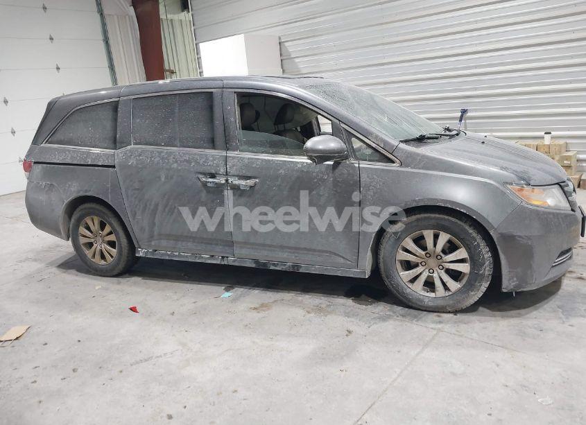 Photo 13 of 2014 Honda Odyssey EX-L (VIN 5FNRL5H64EB116671)