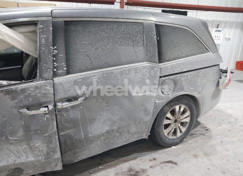 Photo 19 of 2014 Honda Odyssey EX-L (VIN 5FNRL5H64EB116671)