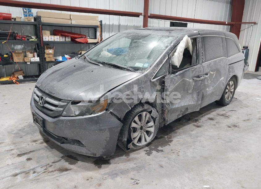 Photo 2 of 2014 Honda Odyssey EX-L (VIN 5FNRL5H64EB116671)