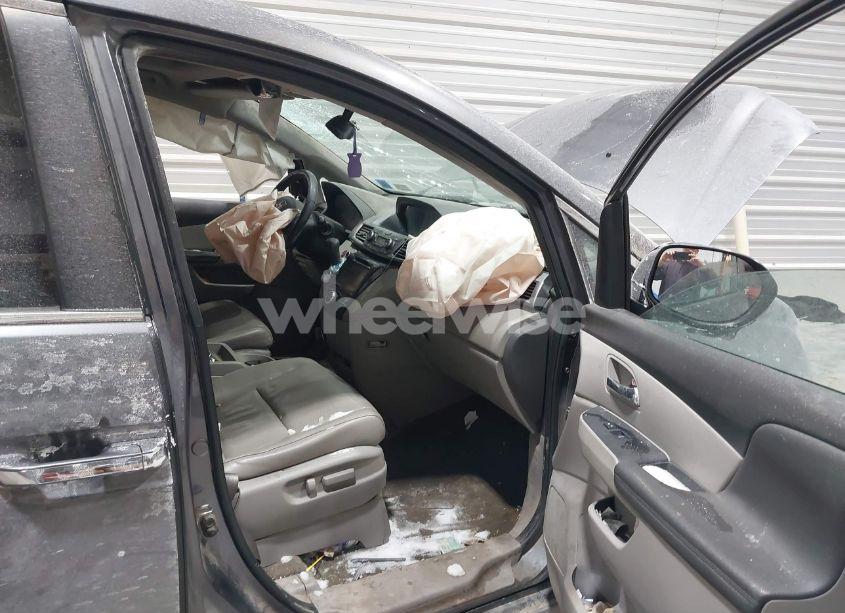 Photo 5 of 2014 Honda Odyssey EX-L (VIN 5FNRL5H64EB116671)