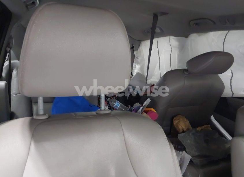 Photo 8 of 2014 Honda Odyssey EX-L (VIN 5FNRL5H64EB116671)