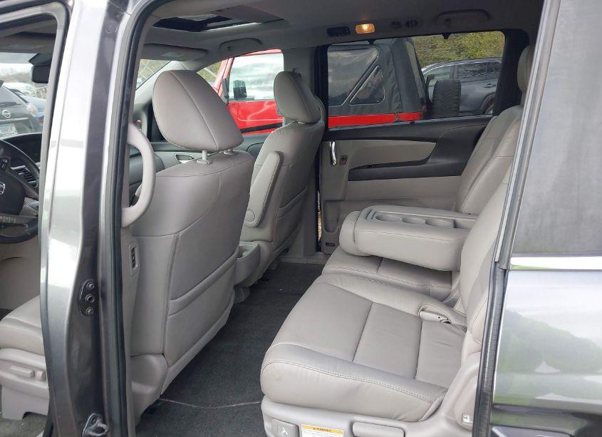 Photo 8 of 2014 Honda Odyssey EX-L (VIN 5FNRL5H64EB126536)