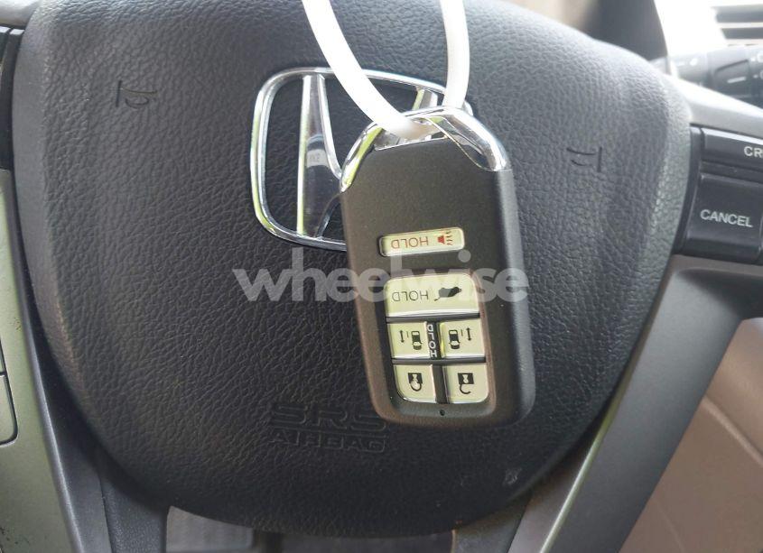 Photo 11 of 2015 Honda Odyssey EX-L (VIN 5FNRL5H64FB013820)