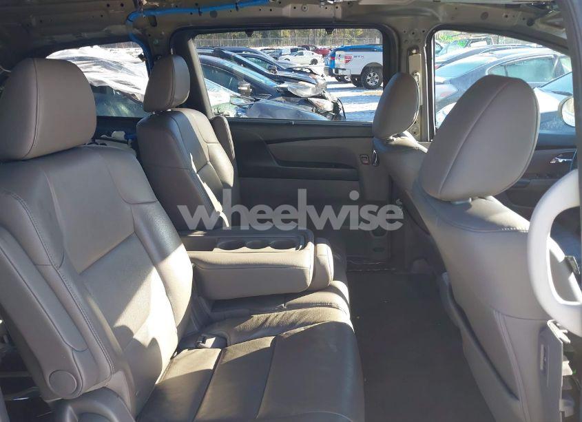 Photo 8 of 2016 Honda Odyssey EX-L (VIN 5FNRL5H64GB085876)