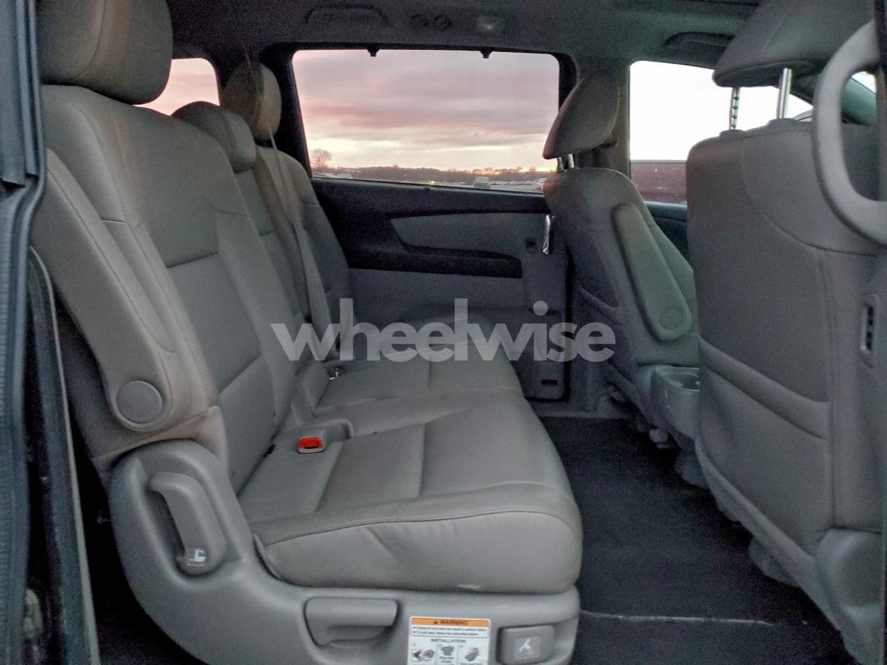 Photo 11 of 2016 HONDA ODYSSEY EXL (VIN 5FNRL5H64GB116298)