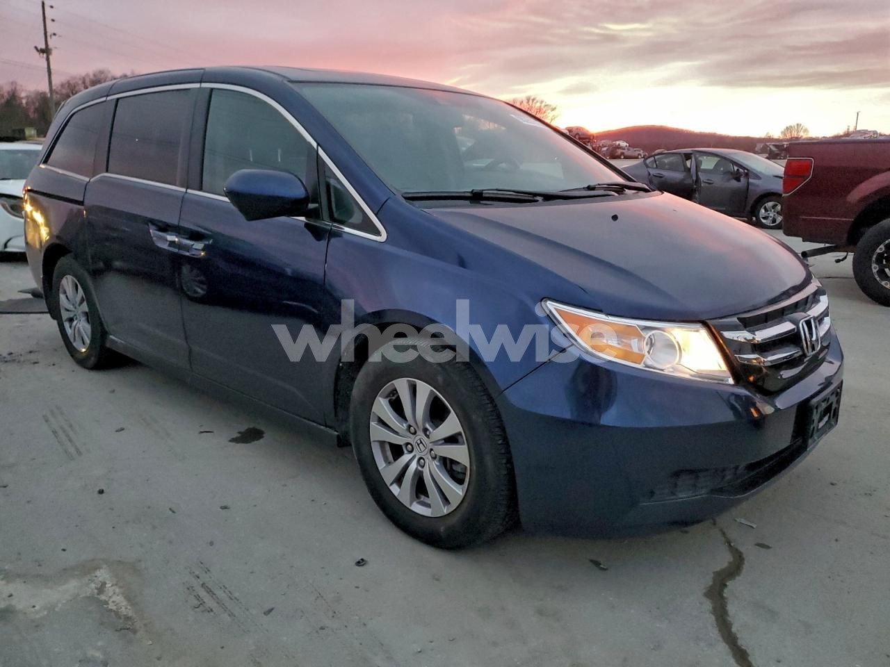 Photo 4 of 2016 HONDA ODYSSEY EXL (VIN 5FNRL5H64GB116298)