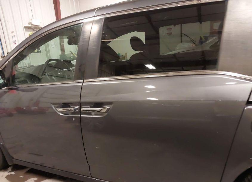 Photo 14 of 2016 Honda Odyssey EX-L (VIN 5FNRL5H64GB123381)