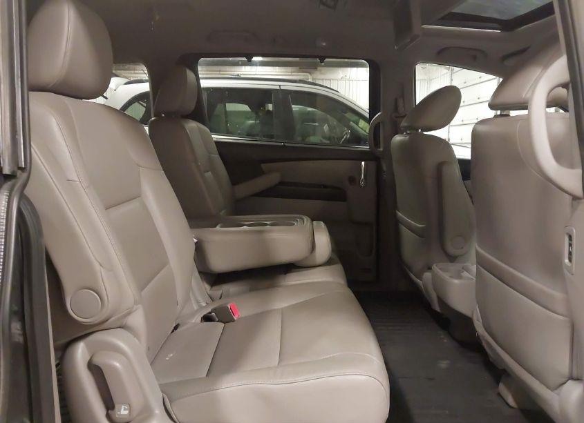 Photo 8 of 2016 Honda Odyssey EX-L (VIN 5FNRL5H64GB123381)