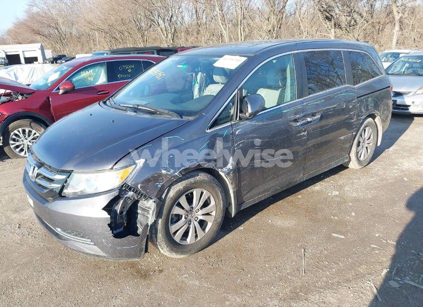 Photo 2 of 2016 Honda Odyssey EX-L (VIN 5FNRL5H64GB125275)
