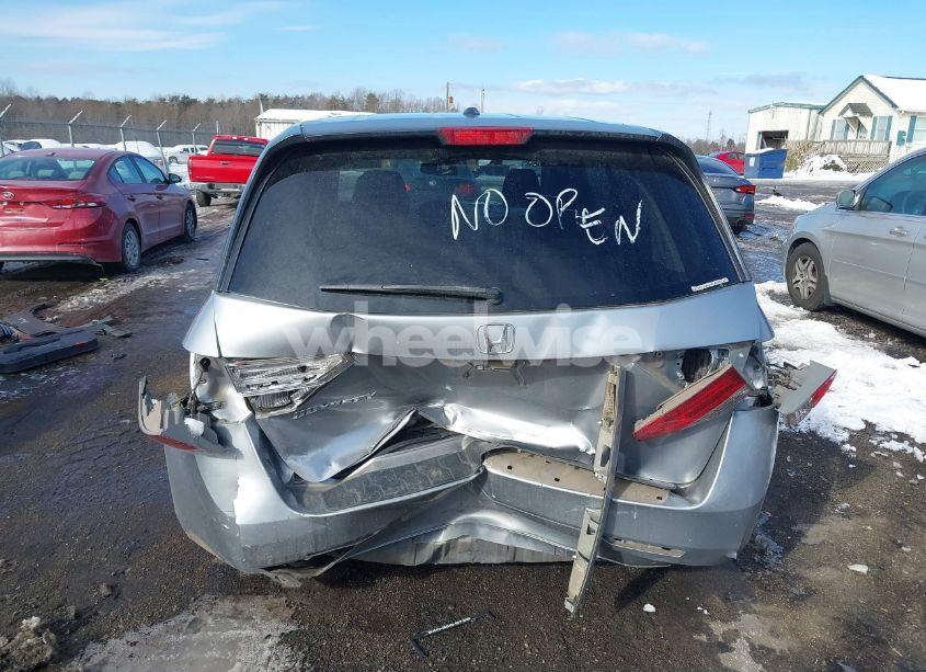 Photo 16 of 2016 Honda Odyssey EX-L (VIN 5FNRL5H64GB135708)