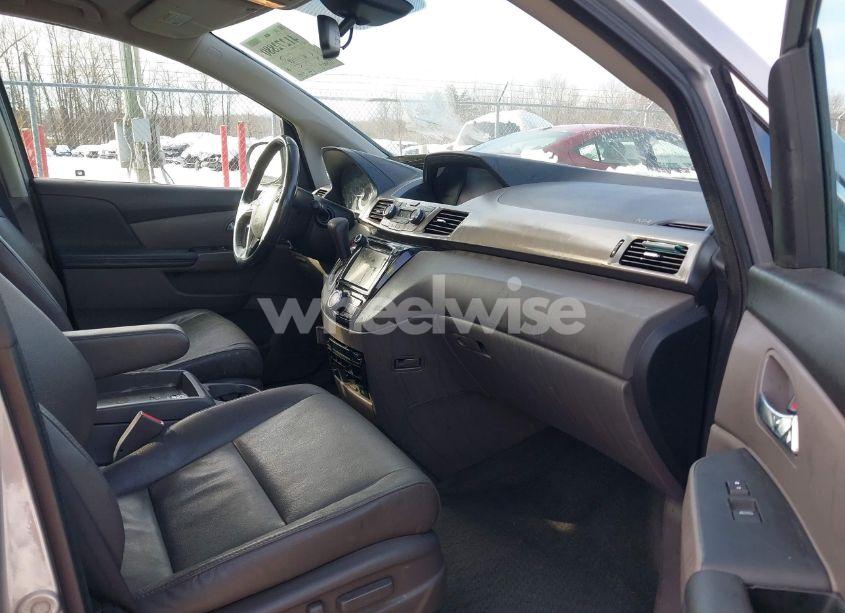 Photo 5 of 2016 Honda Odyssey EX-L (VIN 5FNRL5H64GB135708)