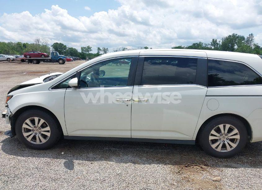 Photo 15 of 2016 Honda Odyssey EX-L (VIN 5FNRL5H64GB138351)