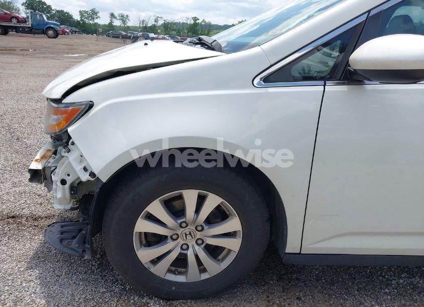 Photo 18 of 2016 Honda Odyssey EX-L (VIN 5FNRL5H64GB138351)