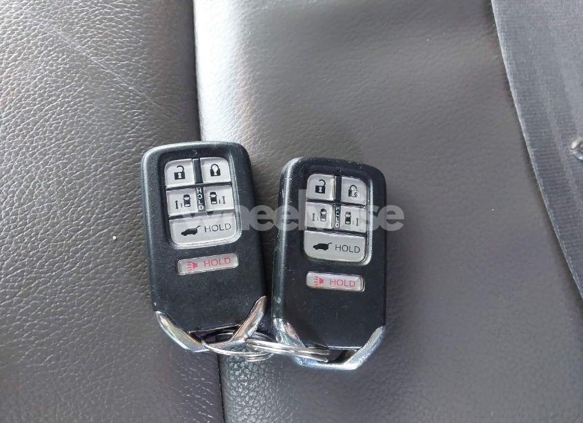 Photo 11 of 2016 Honda Odyssey EX-L (VIN 5FNRL5H64GB143307)