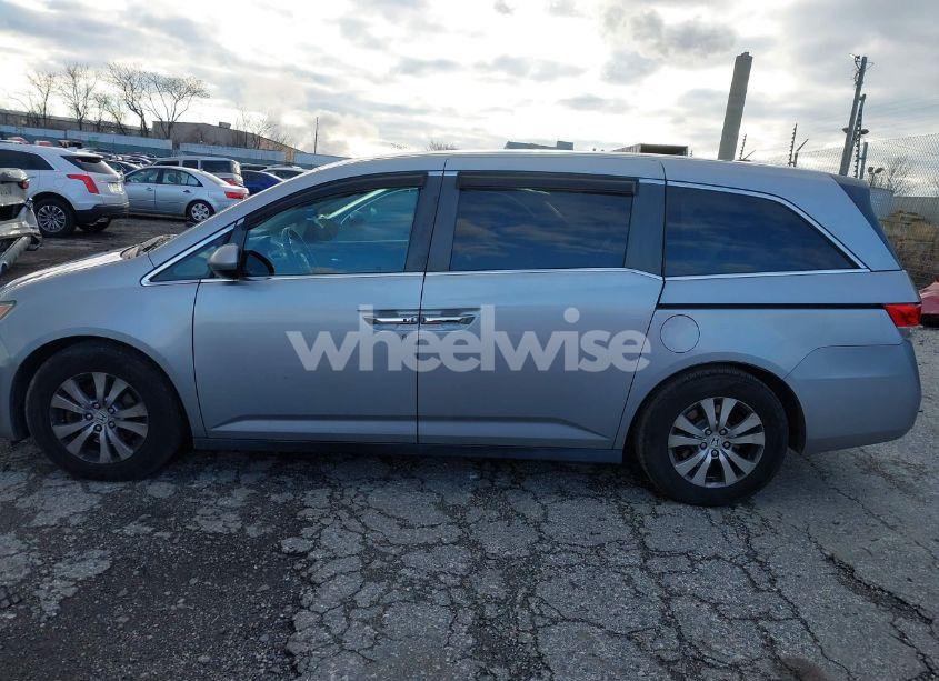 Photo 14 of 2016 Honda Odyssey EX-L (VIN 5FNRL5H64GB143307)