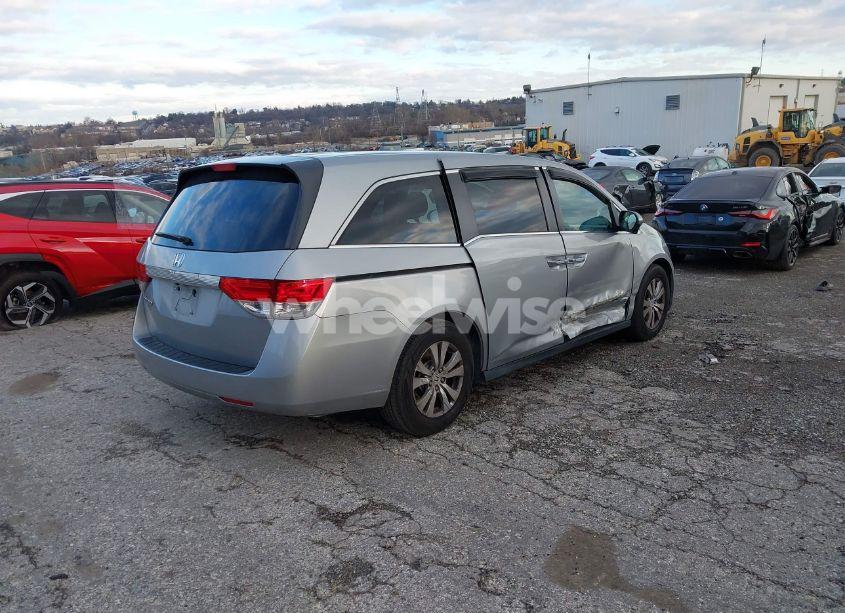 Photo 4 of 2016 Honda Odyssey EX-L (VIN 5FNRL5H64GB143307)