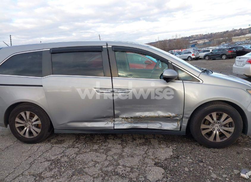 Photo 6 of 2016 Honda Odyssey EX-L (VIN 5FNRL5H64GB143307)