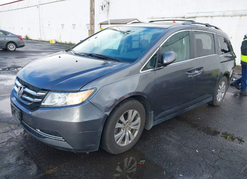 Photo 2 of 2016 Honda Odyssey EX-L (VIN 5FNRL5H64GB166585)