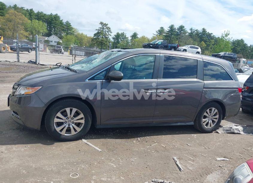 Photo 14 of 2016 Honda Odyssey EX-L (VIN 5FNRL5H64GB169809)