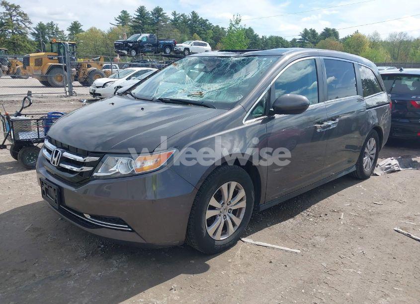 Photo 2 of 2016 Honda Odyssey EX-L (VIN 5FNRL5H64GB169809)