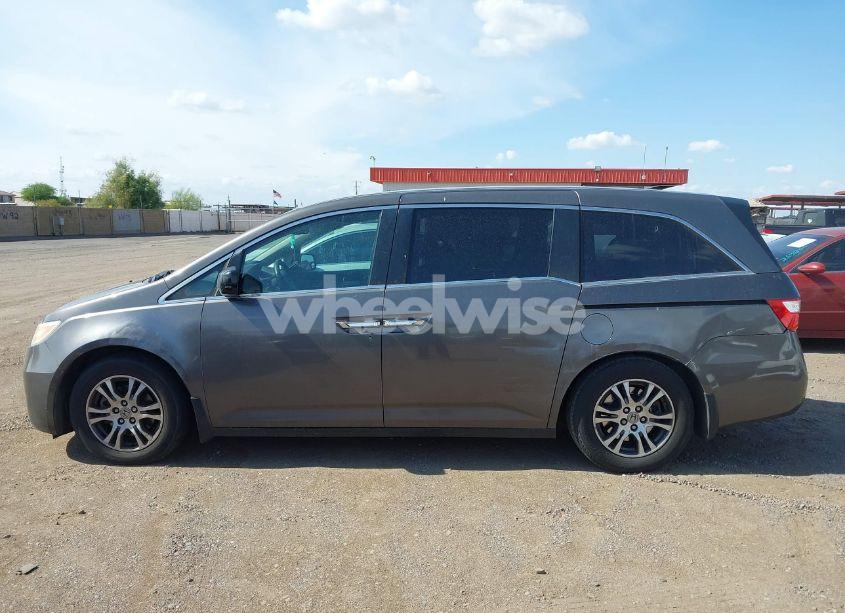 Photo 14 of 2011 Honda Odyssey EX-L (VIN 5FNRL5H65BB034525)