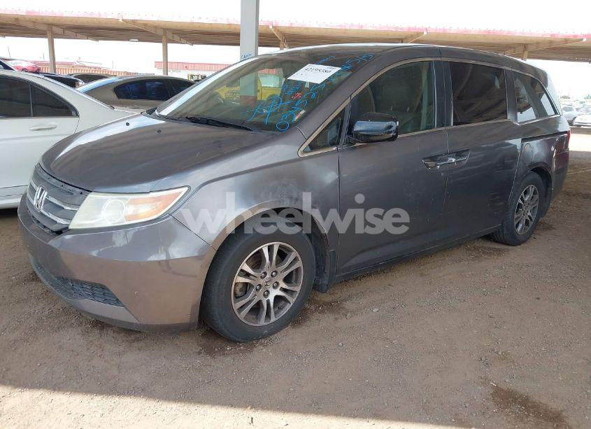 Photo 2 of 2011 Honda Odyssey EX-L (VIN 5FNRL5H65BB034525)