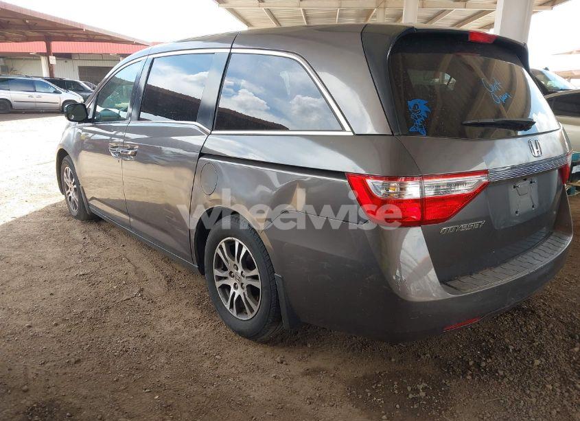 Photo 3 of 2011 Honda Odyssey EX-L (VIN 5FNRL5H65BB034525)