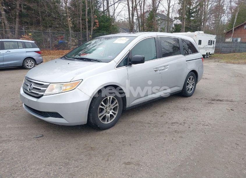 Photo 2 of 2011 Honda Odyssey EX-L (VIN 5FNRL5H65BB047291)