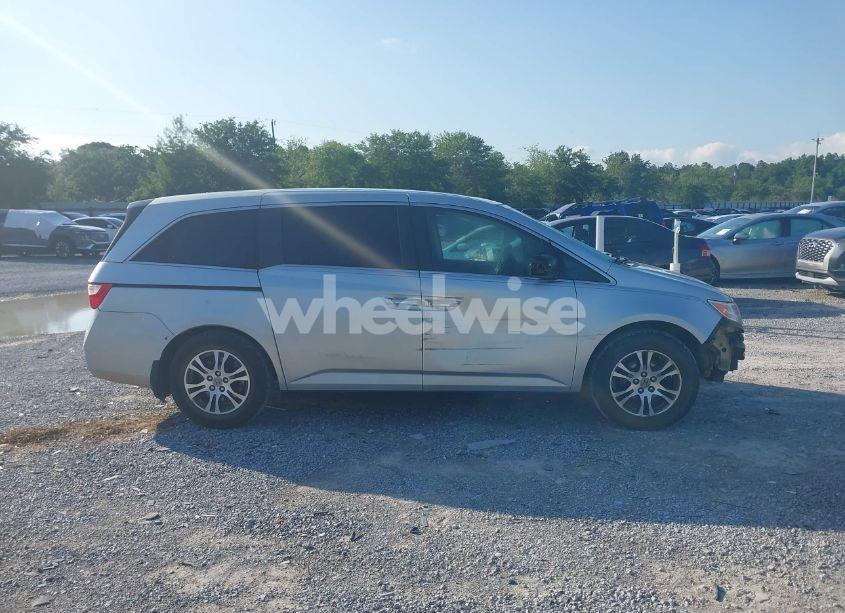 Photo 14 of 2011 Honda Odyssey EX-L (VIN 5FNRL5H65BB048330)