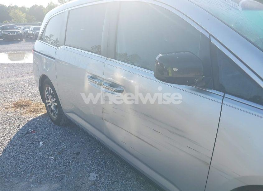 Photo 6 of 2011 Honda Odyssey EX-L (VIN 5FNRL5H65BB048330)