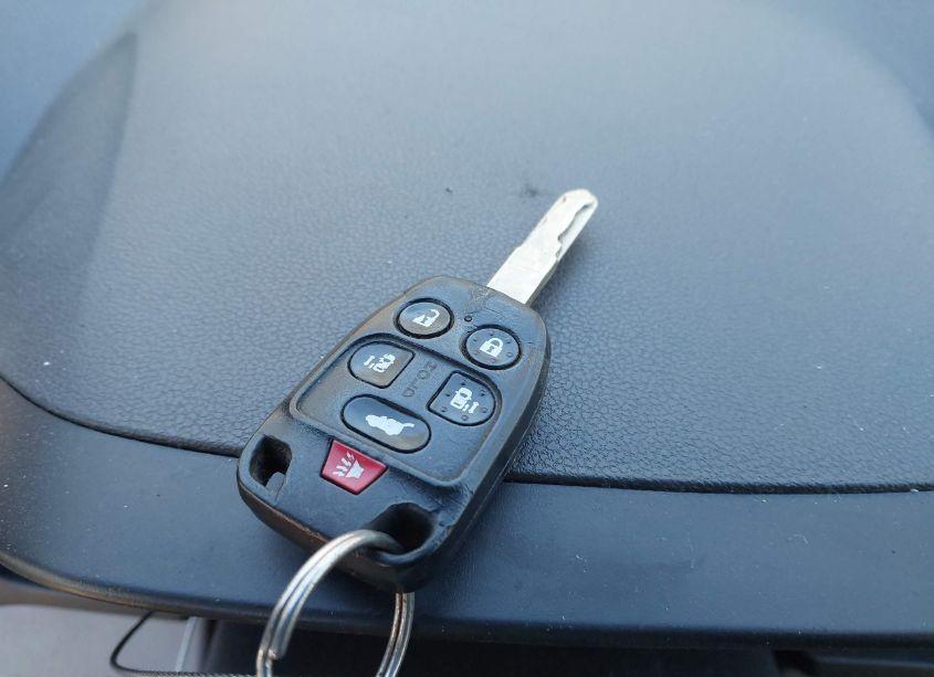 Photo 11 of 2011 Honda Odyssey EX-L (VIN 5FNRL5H65BB051776)